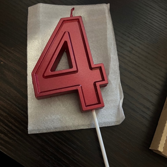 RED NUMBER 4 BIRTHDAY CANDLE - Picture 1 of 2